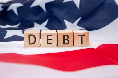 10 Debt Traps Americans Are Falling Into Because of Economic Uncertainty