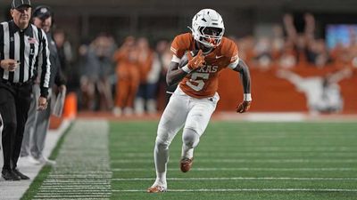 Texas Longhorns Leading Rusher Quintrevion Wisner Enters Transfer Portal