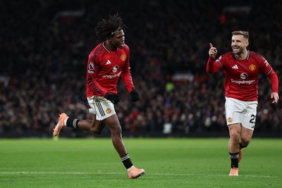 Man United vs Newcastle live: Hosts survive onslaught to claim victory and clean sheet in Premier League’s Boxing Day battle