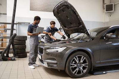 10 Automotive Service Trends Expected To Dominate Next Year