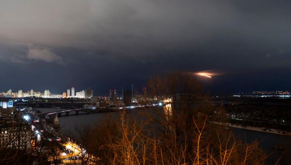 Zelenskyy to meet European leaders and Trump for Ukraine peace talks amid fresh strikes on Kyiv