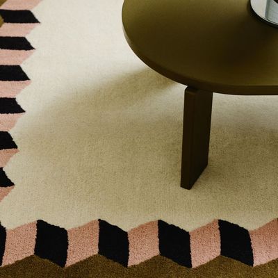 As a Room Decor Editor, I know how to spot a great rug – every one I like tends to sell out quickly, and this H&M design is my new top pick