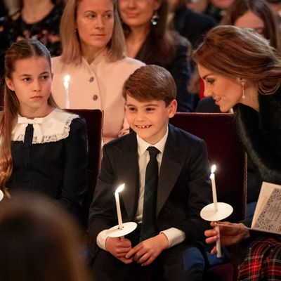 Princess Kate’s “Truly Unique” Festive Night Out with Princess Charlotte and Prince Louis Before Celebrating Christmas at Sandringham