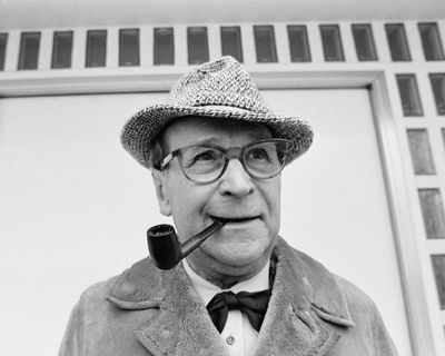 The Cat by Georges Simenon review – Maigret author’s tale of a toxic marriage