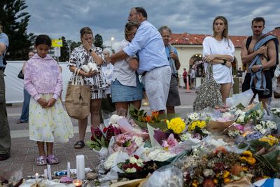 Australia weighs deploying army to protect Jewish sites after Bondi attack