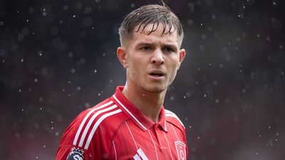 Chelsea Consider Signing Out of Favour No. 10—Report