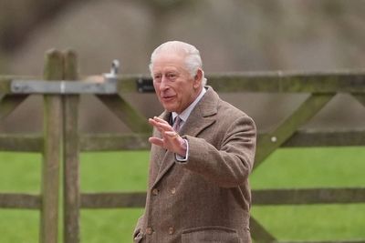 King greets well-wishers after Sandringham church service