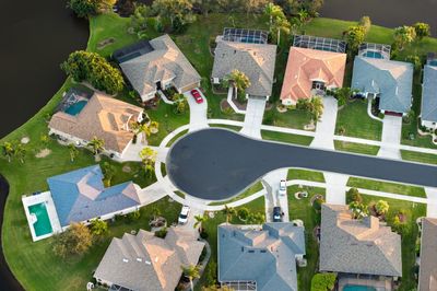 Men Are Leaving Big Cities For “Micro-Quiet” Suburbs