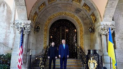 'We have the makings of a deal,' Trump says after welcoming Zelenskyy at Mar-a-Lago