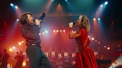 I Don't Like Neil Diamond's Most Popular Song, But That Made One Thing About Song Sung Blue Great