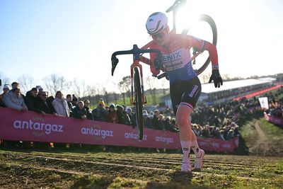 'I really felt like I was in the mix again' - Puck Pieterse finds form in fast Dendermonde cyclo-cross World Cup