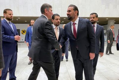 Iraq's parliament elects a new speaker to face political and financial challenges