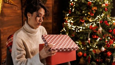 ‘Humiliation is not a gift’: Husband offers wife laziest present imaginable as he wraps up a promise to do basic parenting so she can work out for him