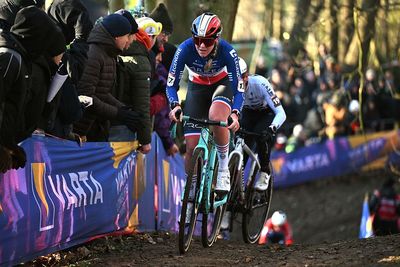 Cyclo-cross breakout star Amandine Fouquenet signs for Pauwels Sauzen after late battle for contract