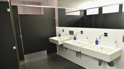 Man walks into store bathroom at 7pm and disappears, what they find in there makes them shut down the entire location