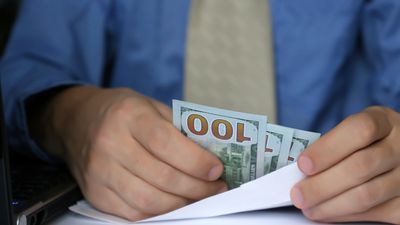 I Asked ChatGPT What To Do With an Unexpected Holiday Bonus — Here’s What It Said