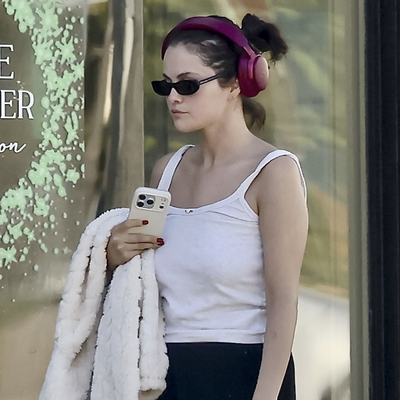 Selena Gomez's Post-Holiday 'Fit Includes $1,430 Louis Vuitton Slippers and a Free People Tank