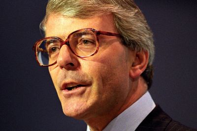 No 10 forced to apologise over John Major’s ‘improper’ birthday message to Queen Mother, new files reveal