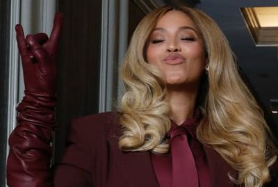 Queen B(illionaire): Beyonce Becomes Fifth Musician To Reach Billionaire Status, According to Forbes