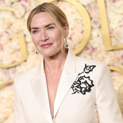 Kate Winslet Says Some of Her First "Intimate Experiences" as a Teen Were With Other Girls
