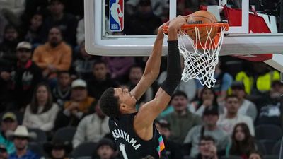 Victor Wembanyama Dunked a Wild Alley-Oop Off the Glass From Stephon Castle