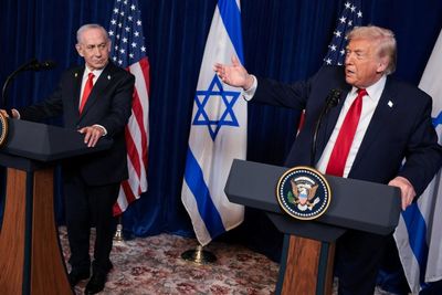 Trump shows customary disdain for protocol as poker-faced Netanyahu watches on