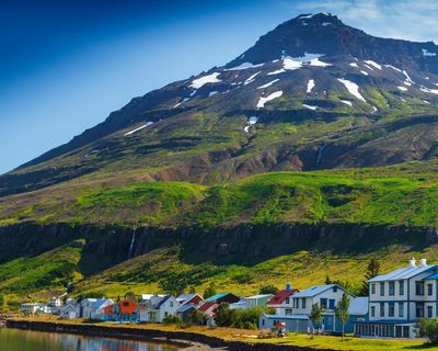 Iceland has hottest Christmas Eve ever with temperature of 19.8C recorded