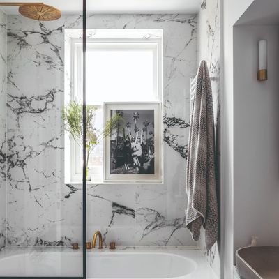 I'm a home energy expert, and these are the 3 energy-guzzling habits I'm ditching in the new year