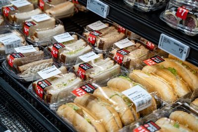 Retailers Expand Grab-and-Go Food Areas to Attract Busy Savers