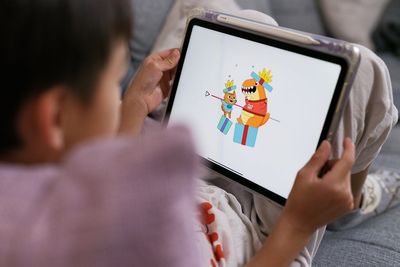 Large amounts of toddler screen time linked to teen anxiety