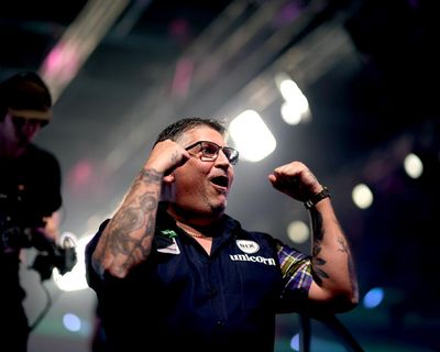 Glorious Gary Anderson revels in remarkable renaissance to take out Van Gerwen