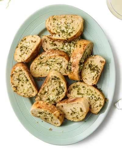 How to make garlic bread – recipe