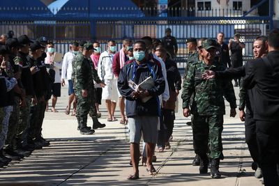 Thailand frees 18 Cambodian soldiers as ceasefire holds