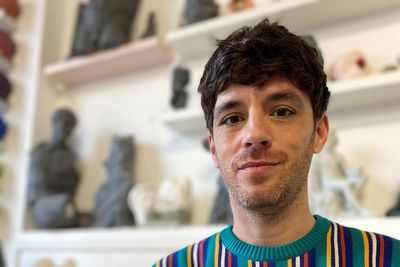 NI sculptor to mix classical techniques with robotic technology in Italy