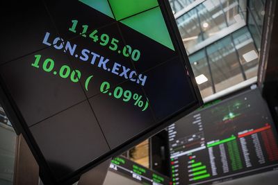 FTSE 100 records best performance since global financial crisis recovery despite slow UK growth