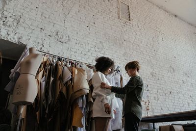 The Online Fashion Sales Shift: How Independent Fashion Designers Are Taking the Lead