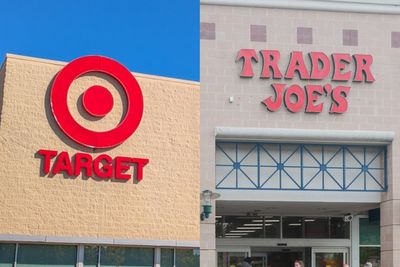 What stores are open and closed on New Year’s Day?