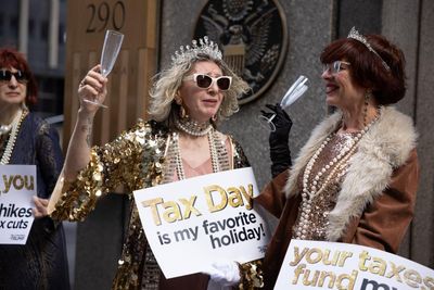 Billionaires added record $2.2tn in wealth in 2025