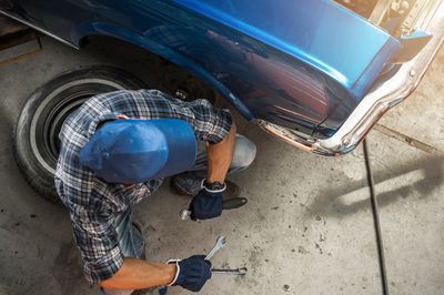 Why Drivers Feel More Competent Working On Older Cars