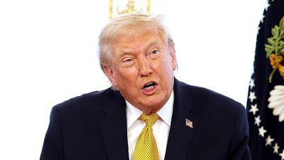 ‘There was something off about him’: New report reveals what really happened at Mar-a-Lago before Trump banned Jeffrey Epstein