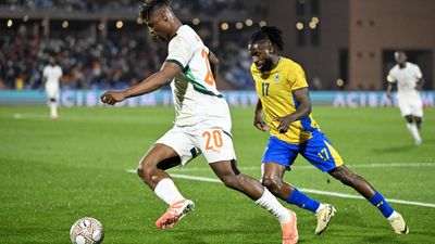 Côte d'Ivoire top African Cup of Nations group, Algeria win again