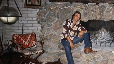 Long Before It Was a Trend, James Brolin’s ’70s Living Room Was Already Doing the Ralph Lauren Look