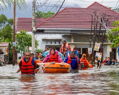 When north and south winds collide, torrential rain falls in south-east Asia