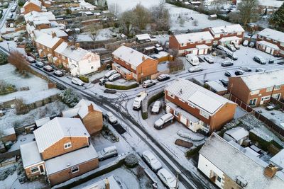 UK snow mapped: Weather warnings remain as snow and ice blanket the country
