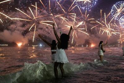Fireworks dazzled Rio's sky, and more top photos this week in Latin America and the Caribbean