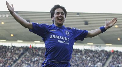 'I was spraying champagne on Chelsea fans and nearly fell off the bus – I was holding on like Indiana Jones!' Joe Cole remembers Premier League title celebrations and the story behind iconic Didier Drogba moment