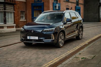 Electric car discounts in 2026 – £9,250 off a Skywell, £4,000 off a Fiat 500e