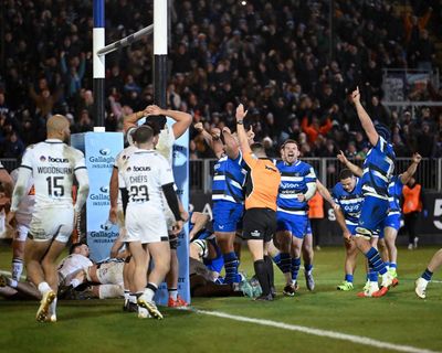 Bath break Exeter’s hearts with last-minute try to foil dramatic comeback