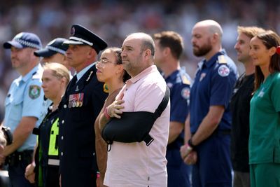 Bondi hero Ahmed al-Ahmed and first responders get standing ovation at Ashes Test in Sydney