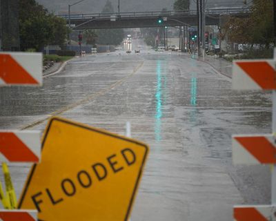Flooding forces hundreds to flee homeless shelter in San Diego